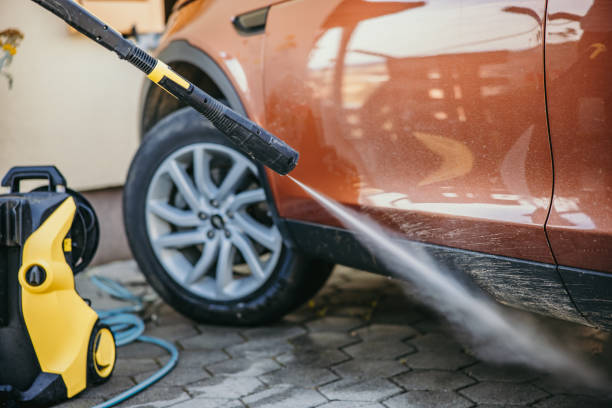 Best Roof Power Washing Services  in Lochbuie, CO